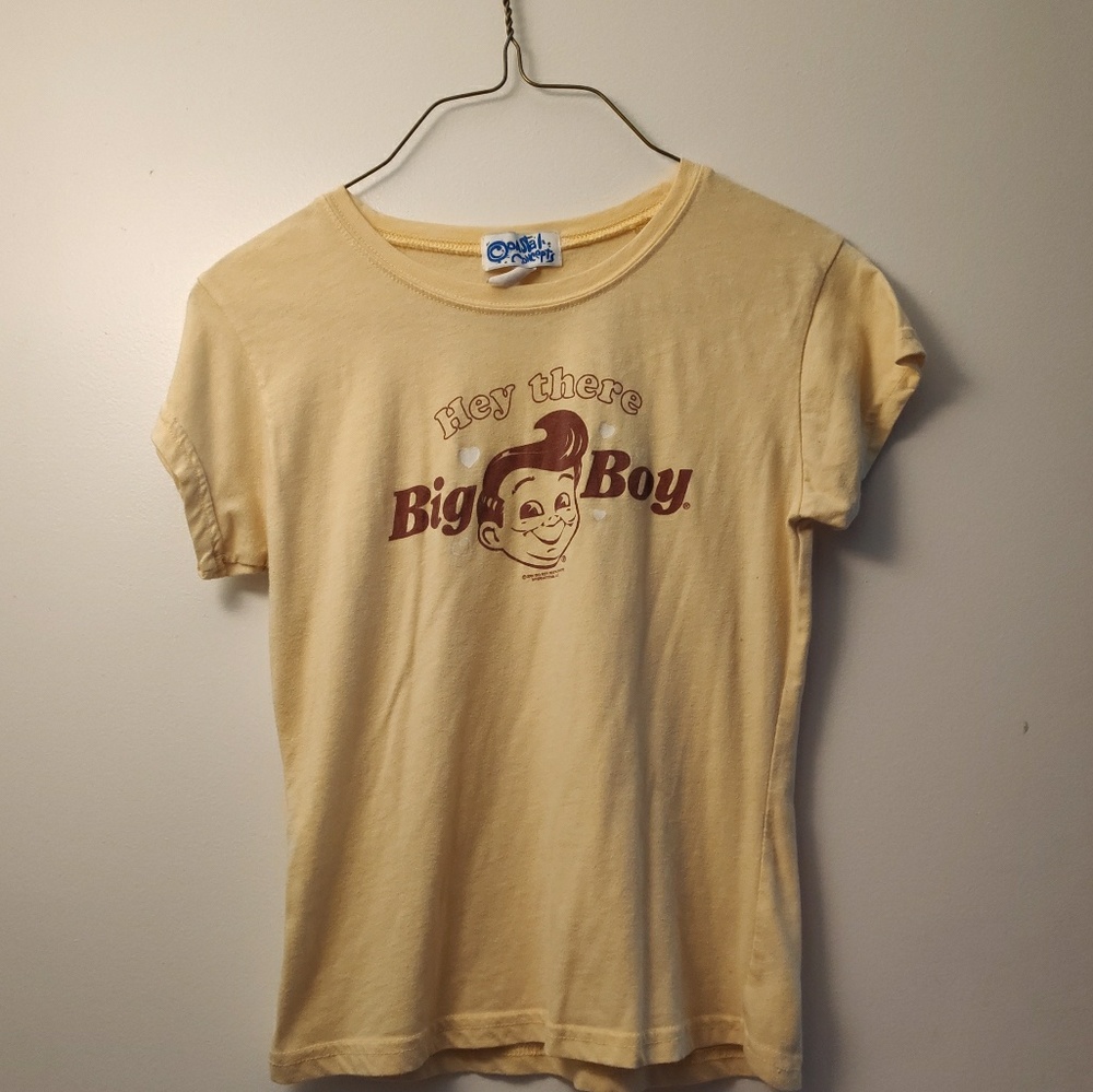 Graphic tee